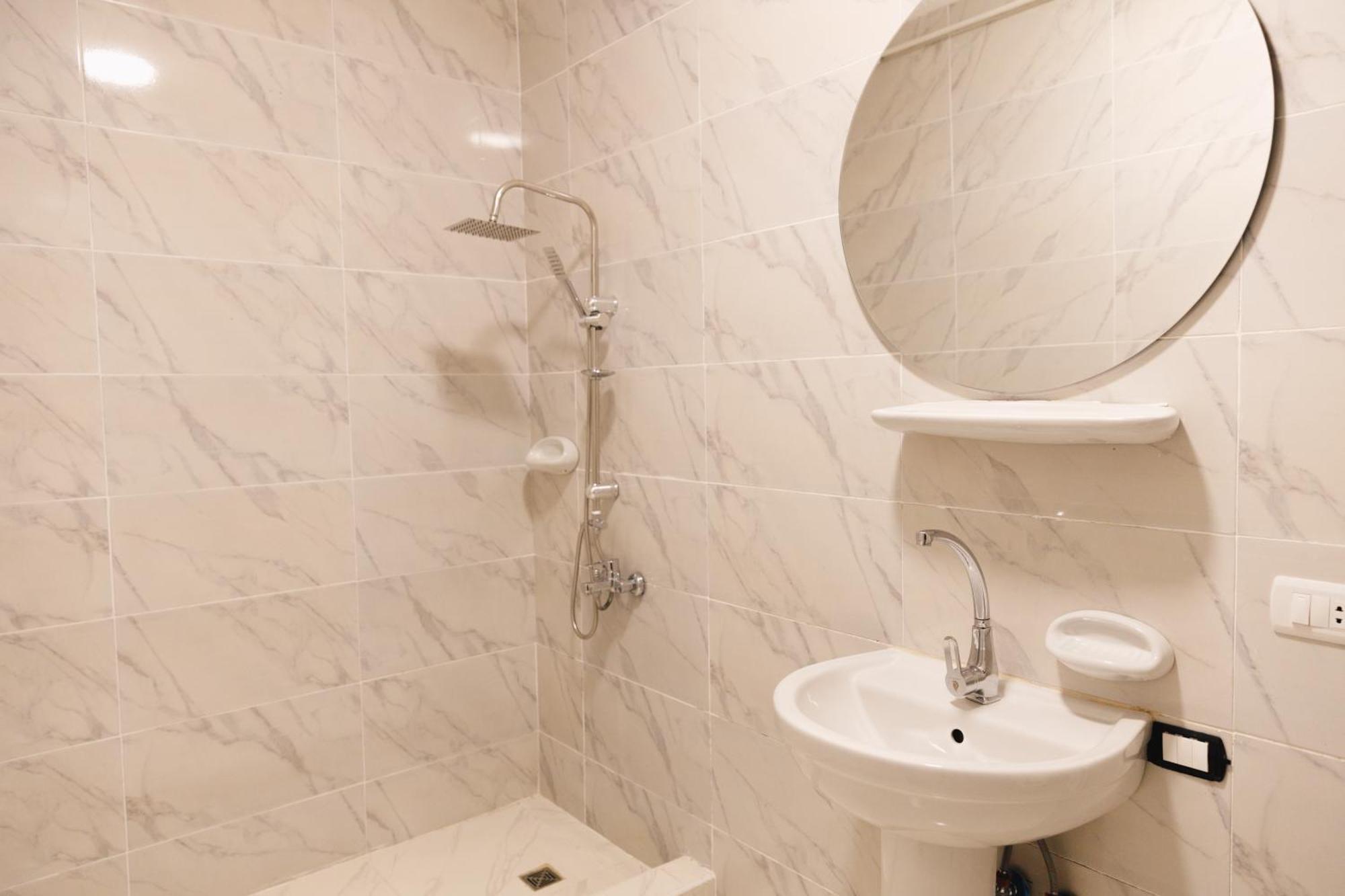 Apartment Viola Near Waterway Malls By Elegant