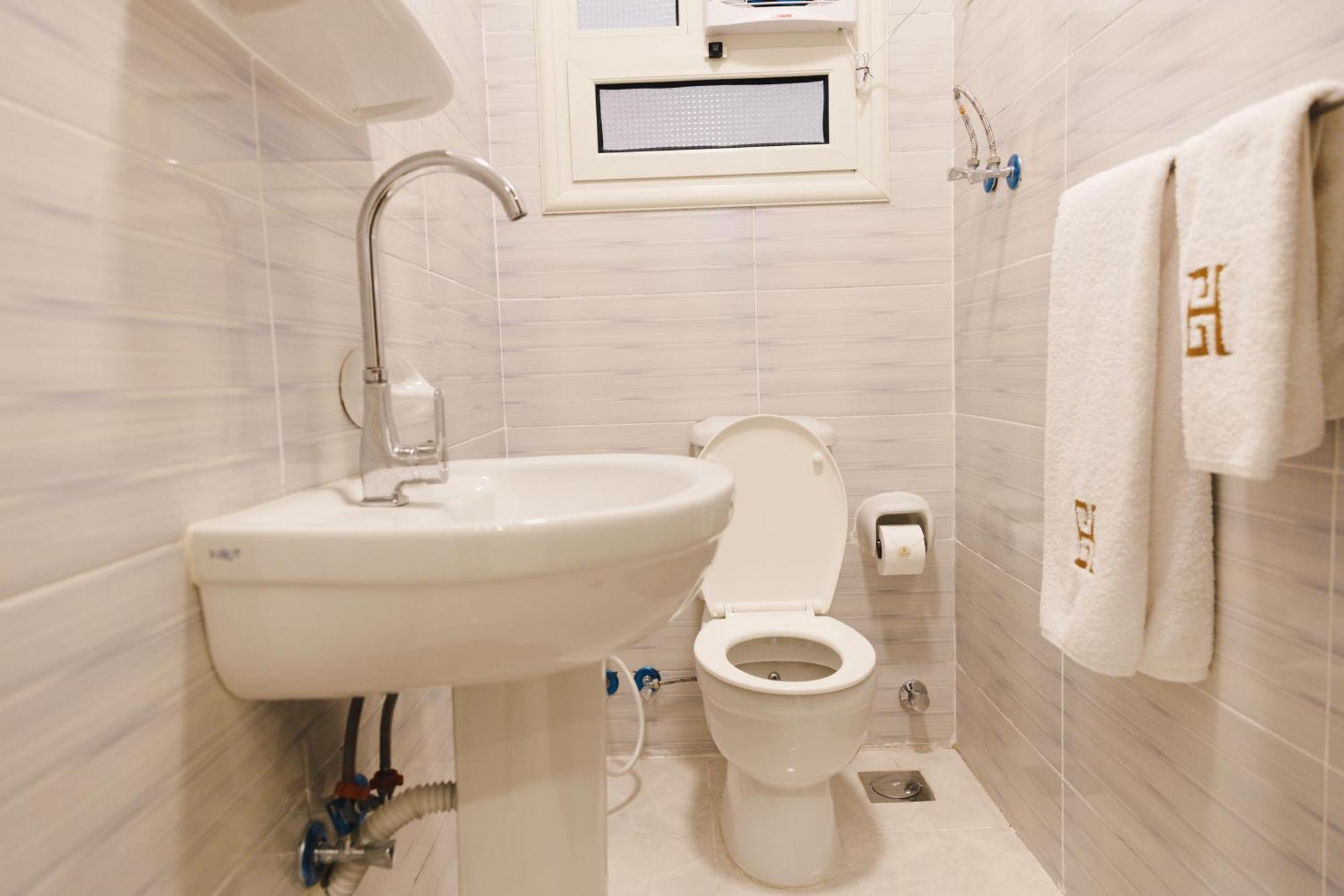 Apartment Viola Near Waterway Malls By Elegant