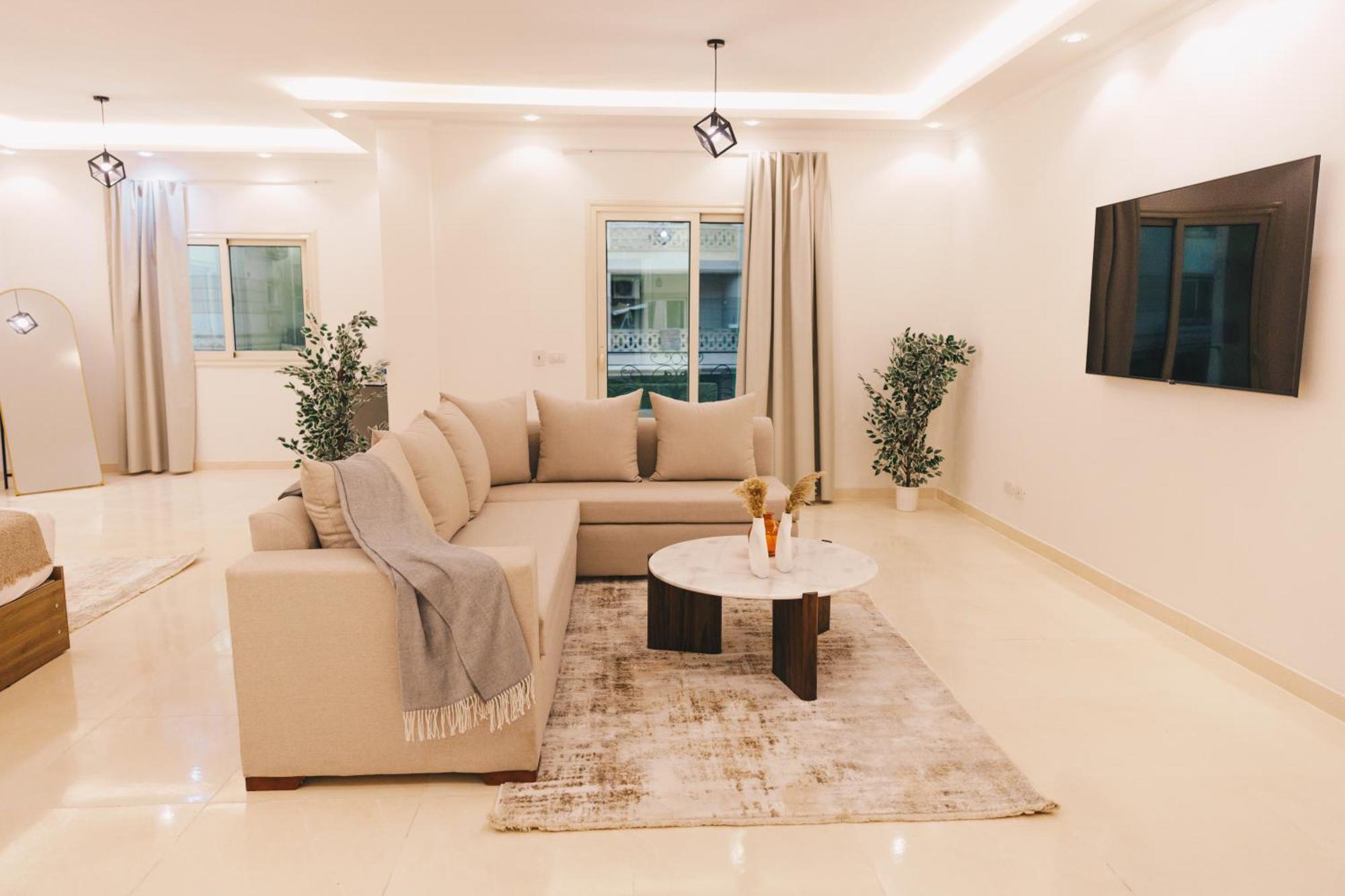 Apartment Viola Near Waterway Malls By Elegant